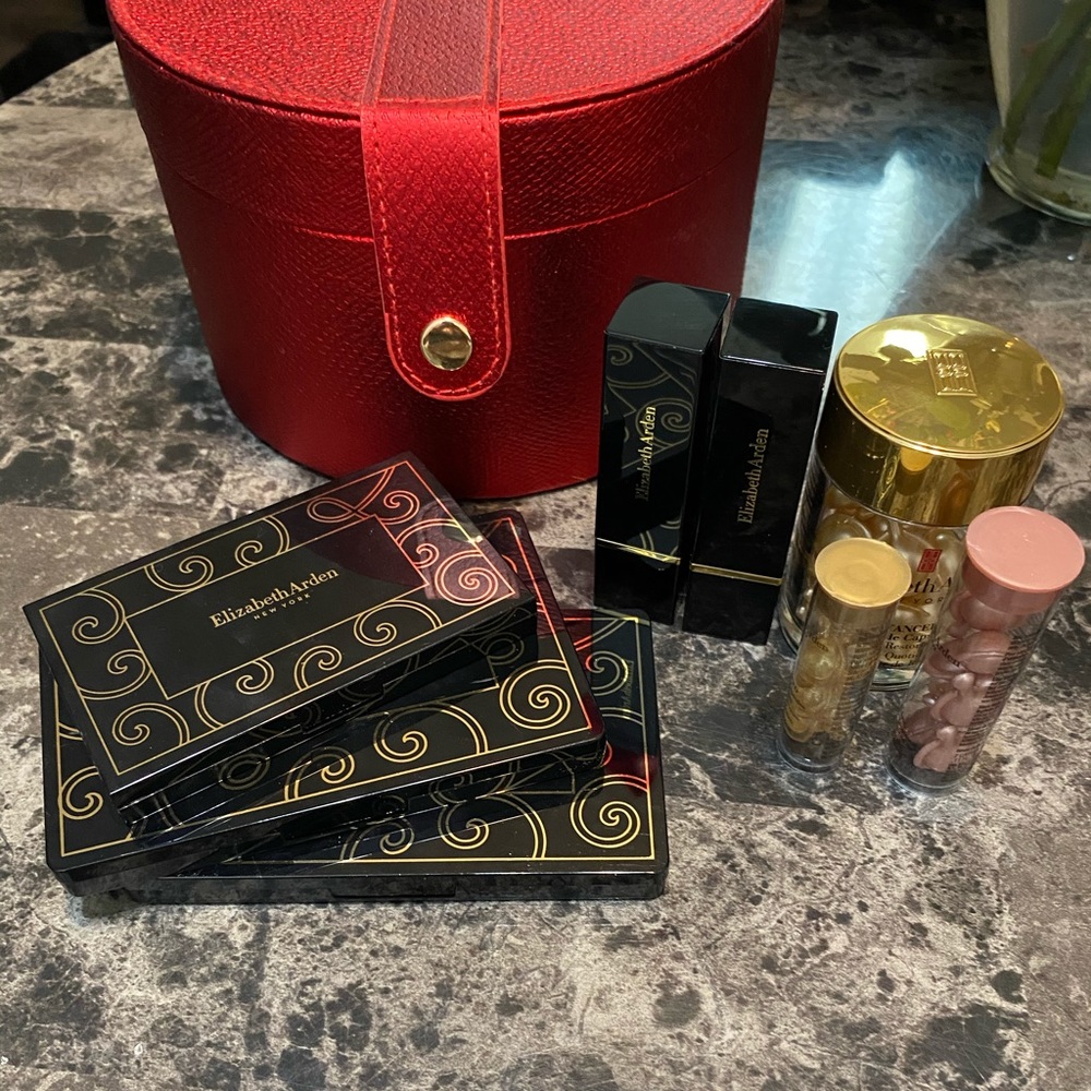 Elizabeth Arden  Make up set